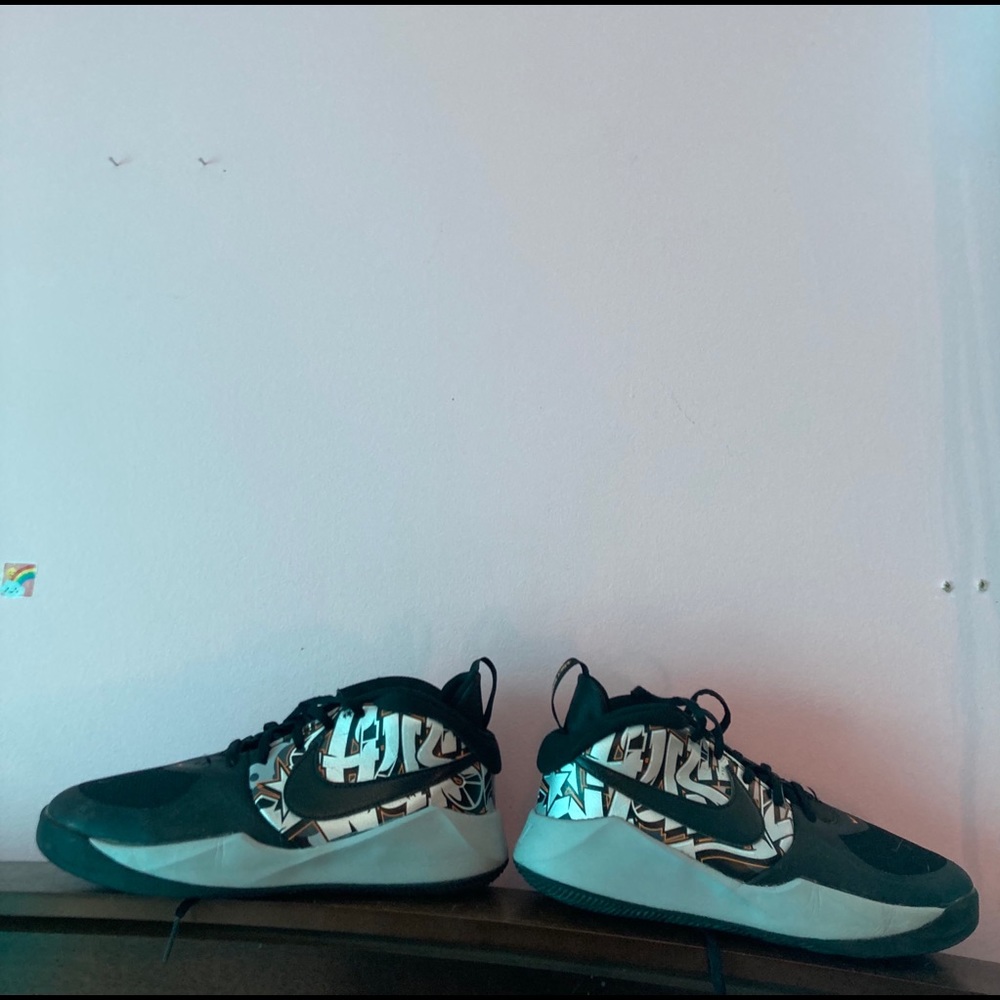 kids basketball shoes